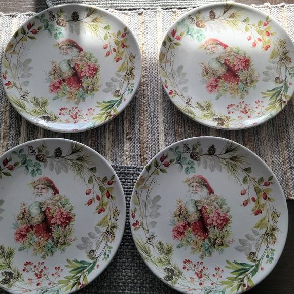 NWOT Set of 4 Large Dinner Plates Christmas Story - Picture 2 of 5